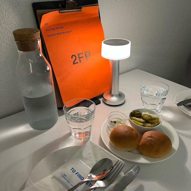 ❥ ❥한가커플❥ ❥ on Instagram: "💙예약없이 간 인계동 맛집💙 한수랑 오랜만에 간단한 데이트를 하다가 갑자기 느끼한 음식이 먹고 싶어서 눈에 보이는 파스타집을 갔어요😊 전화로 웨이