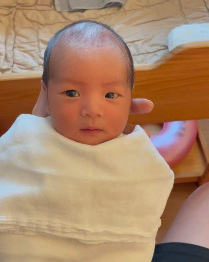 초아가(?)에서 형아 된 울집 꼬맹씨 60일차 기념 근황🤎
#아기 #myson