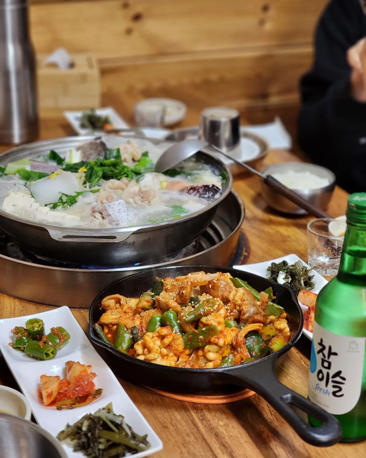 맛있는거 옆에 또 맛있는거❤️
.
.
#간헐적폭식 #평생다이어터
#먹고죽은귀신이때깔도좋다