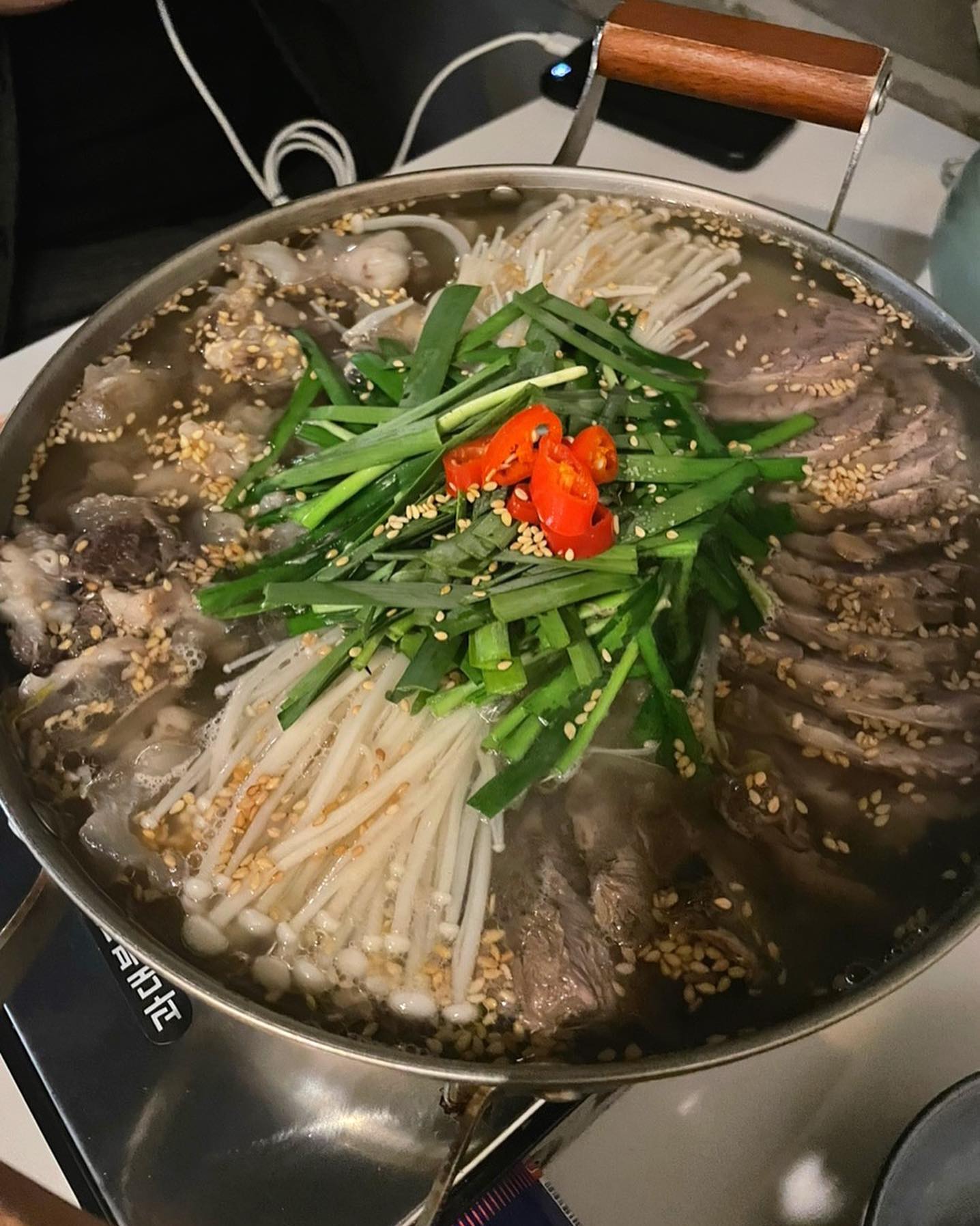 📍한음

서울 성동구 왕십리로10길 10 1층
*
*
자세한 리뷰는 블로그로 오세요(・∀・)
#성수맛집#성수한음#한음#왕십리맛집#건대맛집#한식주점#막걸리맛집#스지전골#스지전골맛집#뚝섬역맛집#성수술집#뚝섬역술집#성수동맛집#먹팔#맞팔#먹팔맞팔 #먹스타맞팔