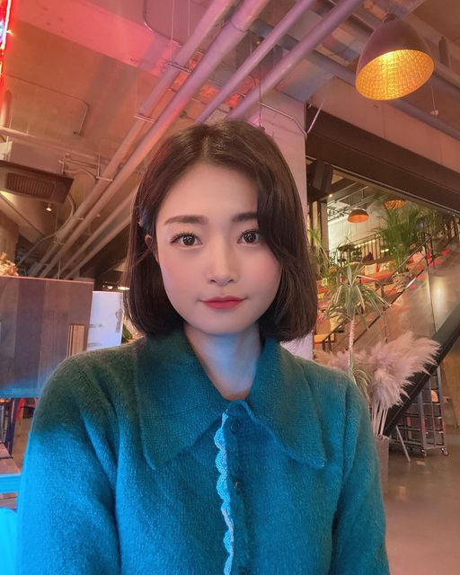 설희 on Instagram: "파주에 크고 이쁜카페중에 여기 꼭 한번 가보고 싶었는데 저는 생각보다 음식이 너무 맛있어서 놀랬어요😳🫢 💚감베로니 크림파스타💚 이거 진짜 꼭 드세여 꼭!! 여긴