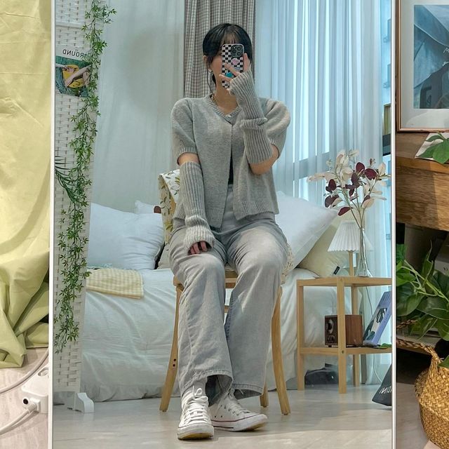 lookbook__ on Instagram: "요즘 유행 따라가기 ft. 팔토시"