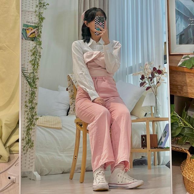 lookbook__ on Instagram: "오늘은 완전 핑크핑크한 날💕"