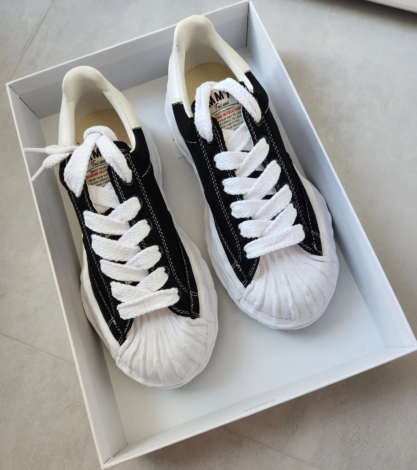 New year New shoes 👟
.
.
.
.
.
.
.
.
.
#메종미하라야스히로 #미하라야스히로 #신발 #신발추천 #MMY #maisonmiharayasuhiro #miharayasuhiroshoes #newshoes #ootd #shoes 
#fashion #follow #like