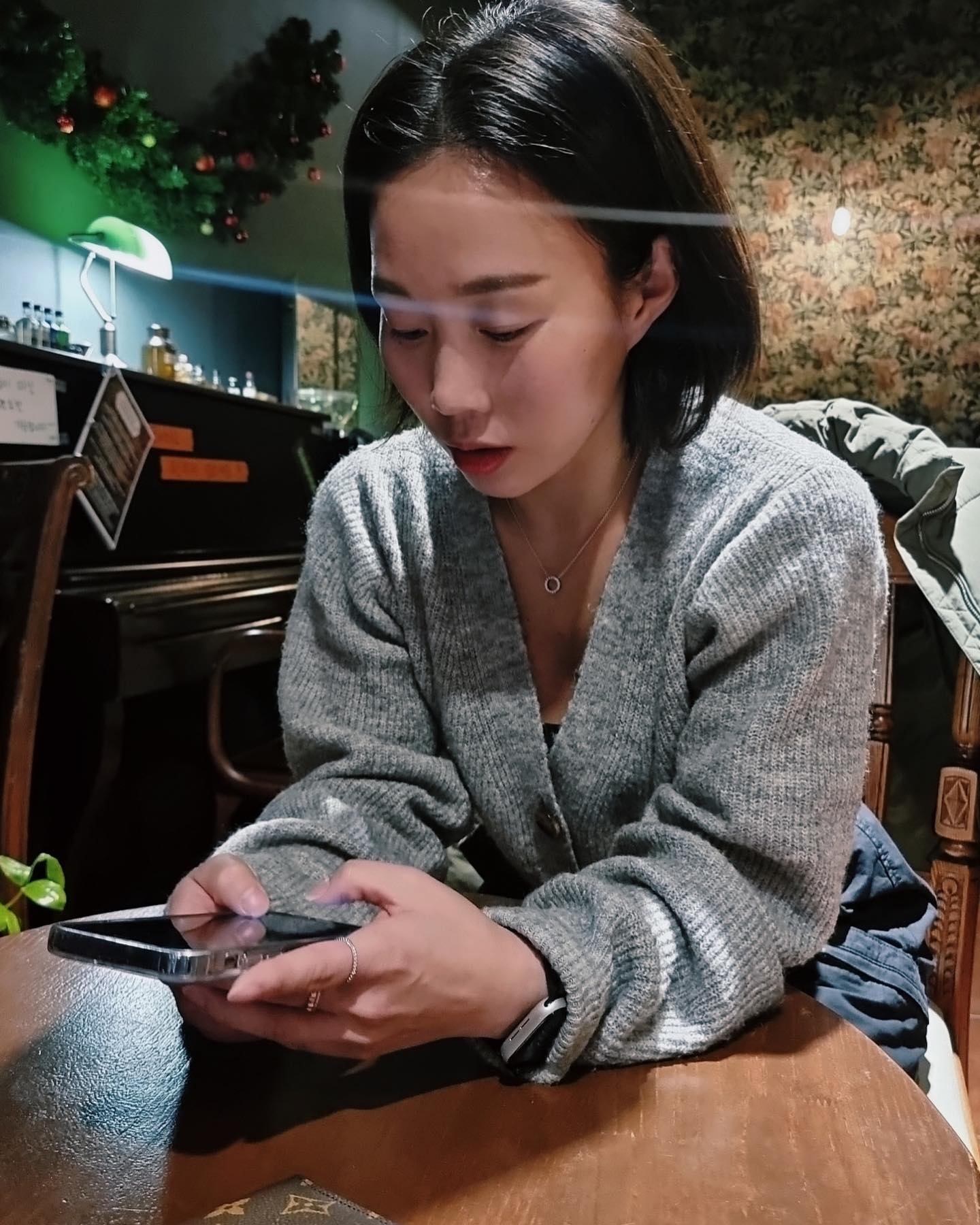 으녜야 우리 셀카 안찍었어, 돌아와ㅏ🙄
ㄱㅖ룡엔 냐옹이 인형 없지? 김포에도 없거둔?서울에서 만나자💕

김포 관광코스 마무리는 new_culturecoffee 

으녜 맛집도 잘 찾고 사진도 잘찍고 나랑 조잘조잘 잘 놀아줘서 조하💛
90_0404_ 
다음에 김포오면 아토리 없는 방에서 문 닫고 재워줄게^^*

#어쩌다보니 #오래 #알던사이 #🫣
#운동선수 #은퇴선수 #육상선수 #달리기선수 
#코치 #육상코치 #잔챙이 #트레이너 #직장인