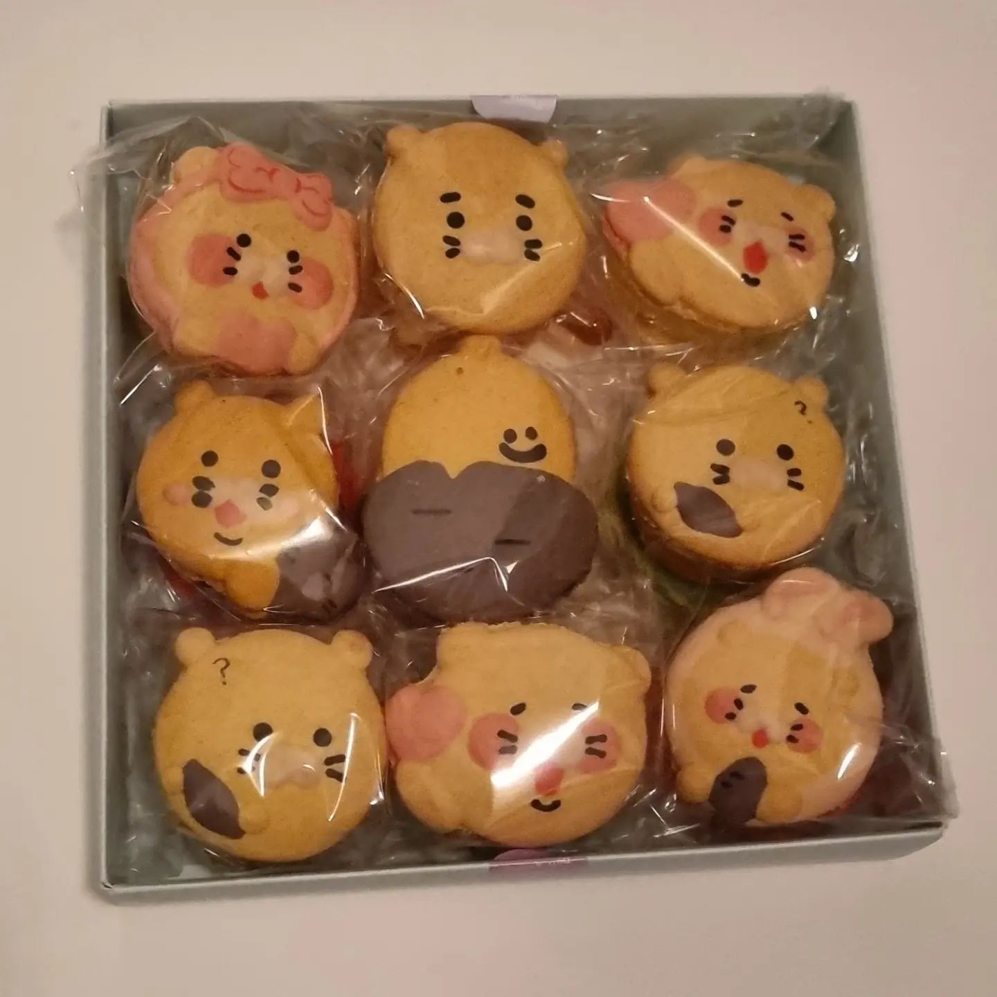 𝕨𝕙𝕚𝕥𝕖 𝕕𝕒𝕪 ❣°ʚ(❛ั ᴗ ❛ั)ɞ°❣
귀염뽀짝 춘식이 🎀 
덕분에 달달한 하루, 고맙습니다 🎁 

#정담디