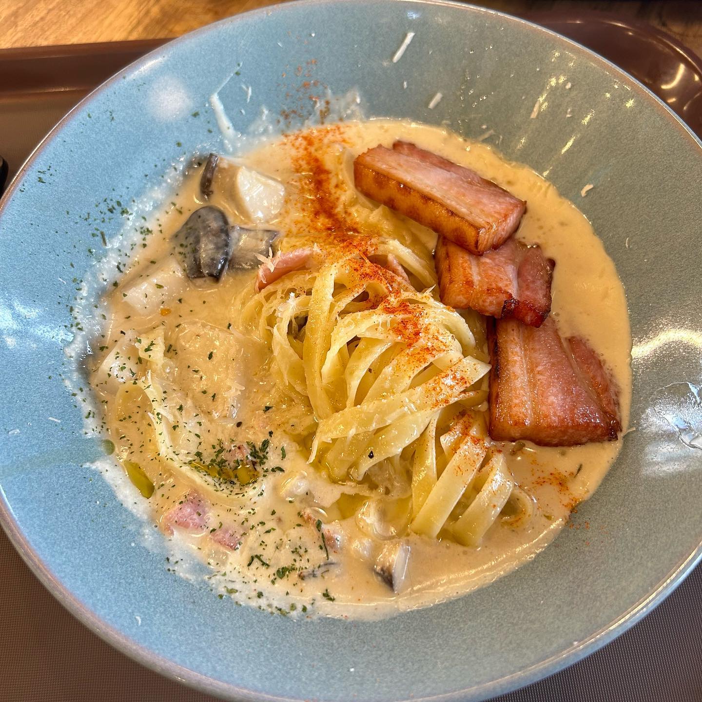 🤎 #구디맛집 #메이비카페 🤎

#메이비 라고 #구로디지털단지 에 브런치카페 겸 음료도 먹을 수 있는 곳이에요 :) 

가게 내부도 넓고 #파스타 #브런치 #디저트 #음료 종류도 많아서 너무 좋았던 곳이에요! 

제가 먹은 건 #트러플베이컨크림파스타 였는데 정말 두툼한 베이컨이 들어있어서 식감도 좋고 크림과 트러플 향이 진해서 너무 좋았어요 

재방문의사 : 🌕🌕🌕🌕🌕

#먹스타 #먹스타맞팔 #먹팔 #먹팔맞팔 #먹팔해요 #구디맛집 #구디맛집추천 #파스타맛집 #브런치카페 #브런치맛집 #서울맛집 #서울카페 #구로디지털단지 #구러디지털단지맛집