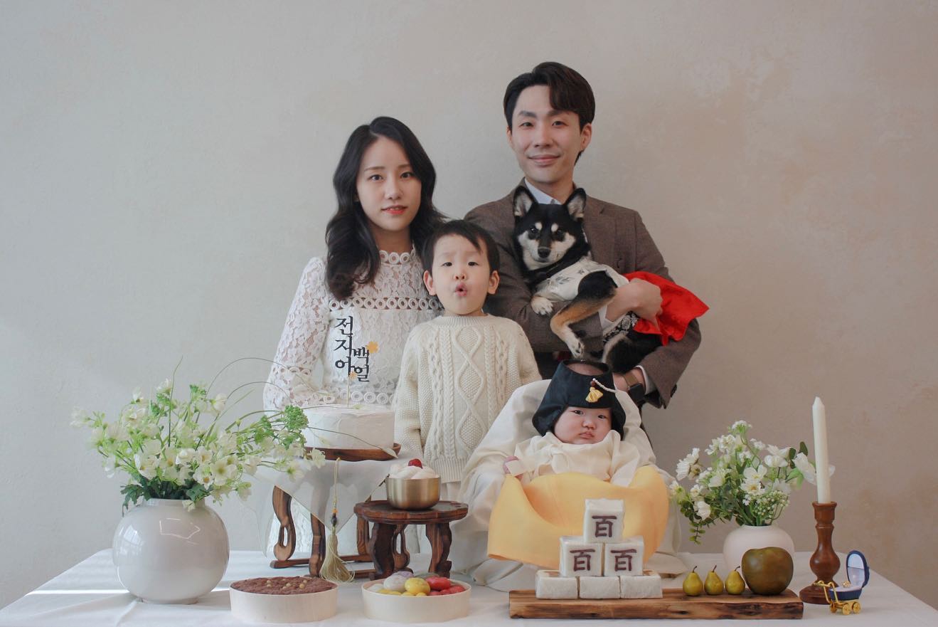 💛🐯우리 지아 100일🐯💛

우리 귀엽고 예쁜 지아,
100일 동안 열심히 크느라 고생많았어!

웃음도 많고 말도 많고
혼자서 잘 놀다가 잘 자고
우리 지아도 순둥이라 고마워, 사랑해🫶🏻

#무럭무럭자라라🌱

#지아가주인공인데
#후니가주인공같네😂