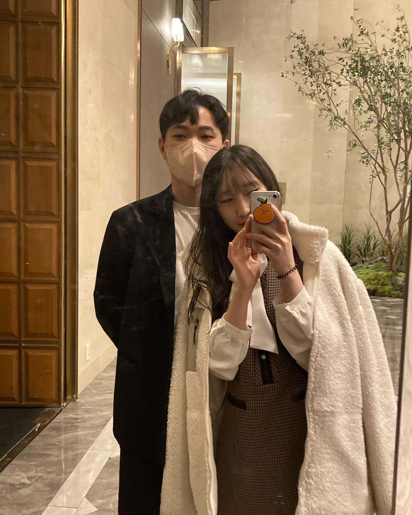 요즘 너무나 바쁜 일상.🐈

요즘 너무 바빠서 오빠랑 항상 같이 있지만, 그래두 놀러 댕기지를 못한다🥲

그리구 나에게 너무 중요했던, 나만의 시간인 운동 조차 갈 시간이 없는 요즘..🥲

나 곧 적응해서, 운동이랑 데이트 둘 다 할 수 있겠지..? 뿌엥😭