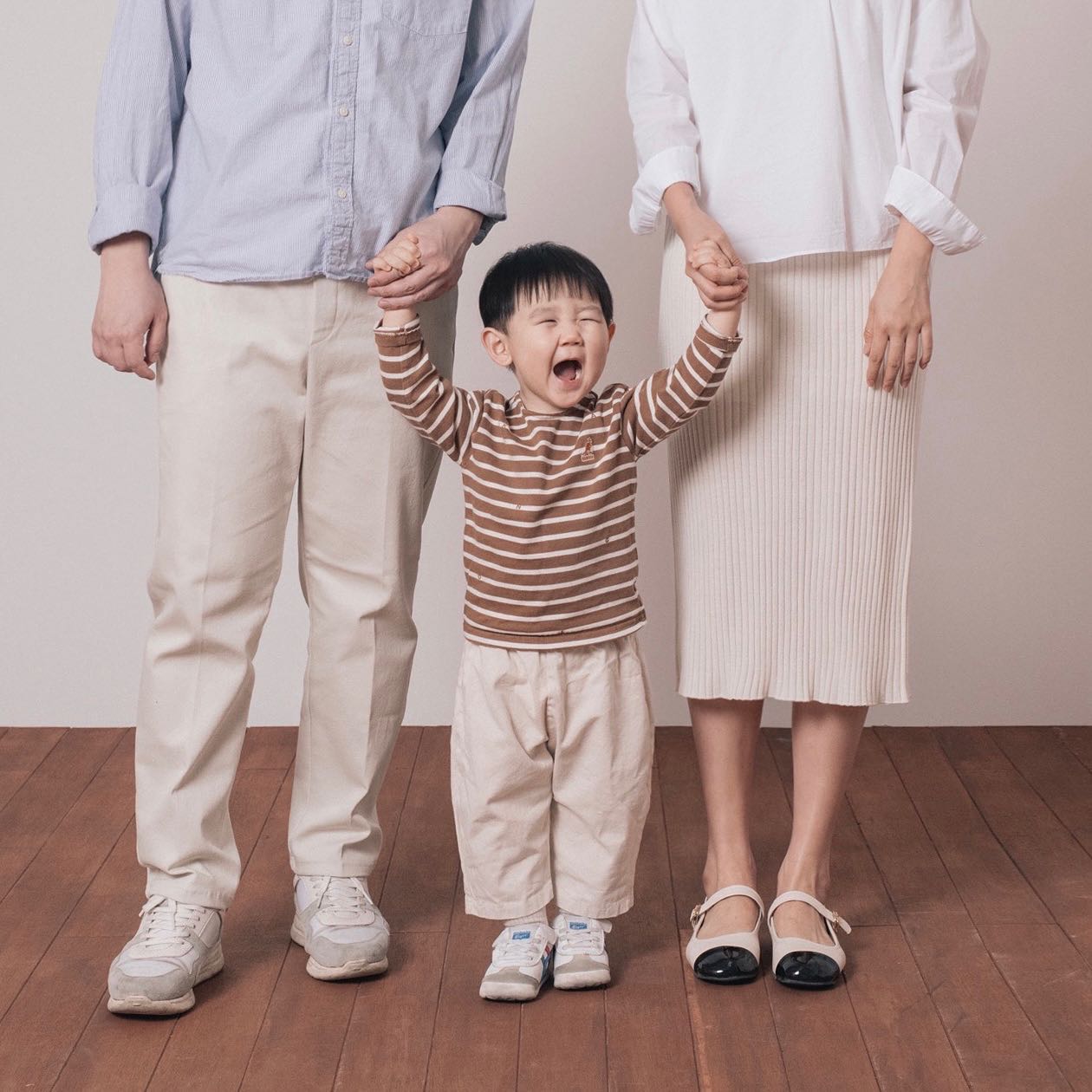 장난꾸러기 사진찍기 너무 힘듬😳🧡
