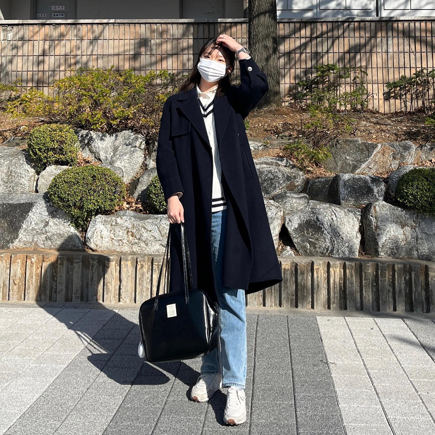 므찐 선배인 척😎

leneeb_office 에서 콜린백을 선물받았습니다🥰🤍

이번에 리뉴얼된 콜린백은 13인치 노트북까지 들어가서 요즘 자주 메고 다녀요😆👜
