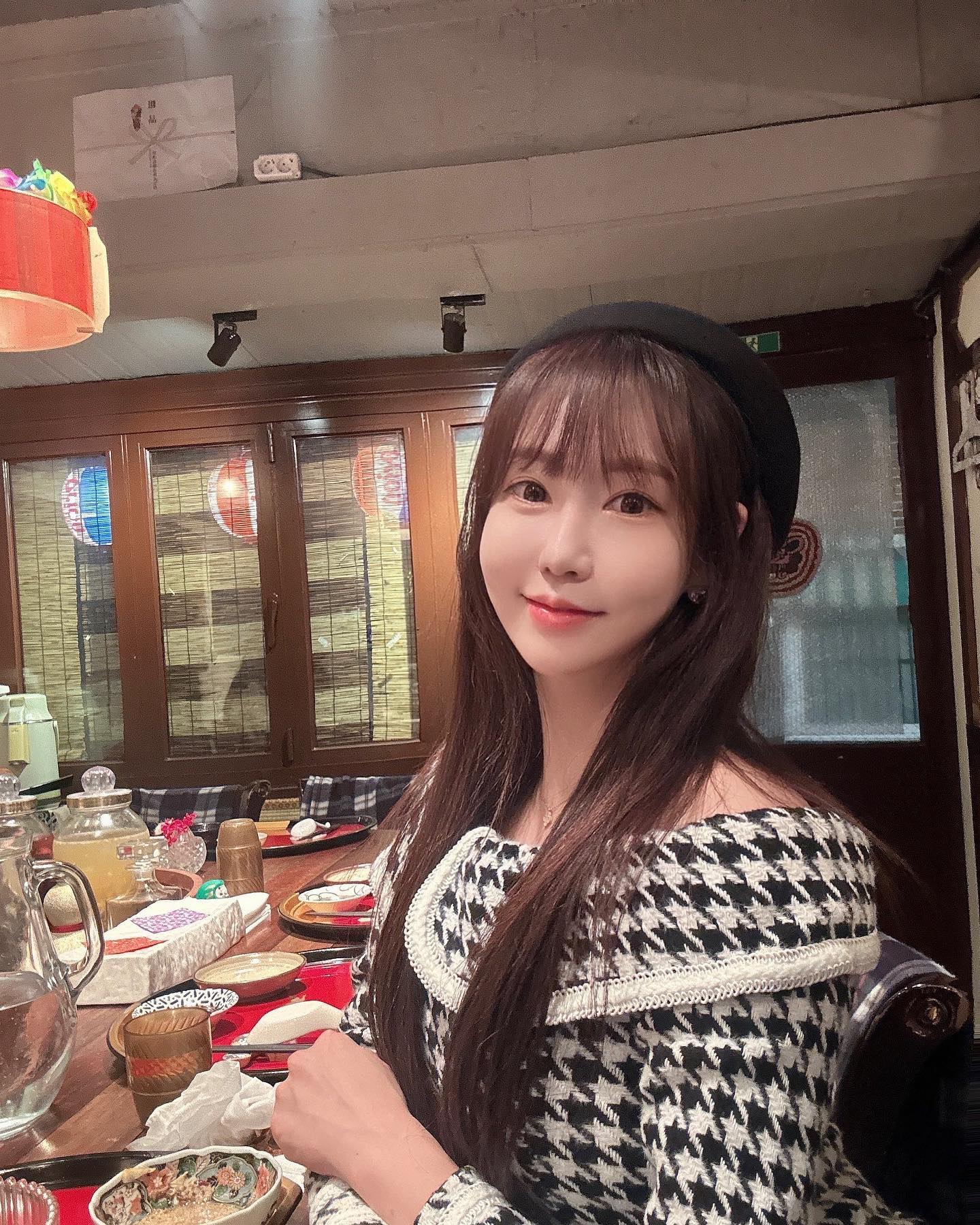 🖤
일본여행 아직 못간 아쉬운 맘을
일본너낌 물씬 나는 곳에서 달래기😘

일본 가정식 요리와 숯불요리를
맡김차림으로 즐길수 있는
오마카세 로바다세이지 🎎✨

와보고 싶었던 곳에 와서
특별한 음식 함께 나누니
행복이 두배 였던 날 🫶🏻❤️

-
#연신내 #로바다세이지
#코스요리 #오픈다이닝 #오마카세
#연신내맛집 #은평구맛집