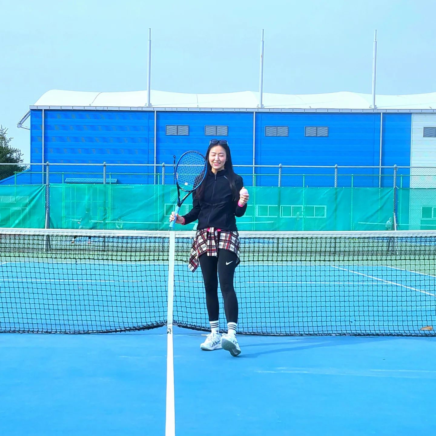 본격 테니스의 계절🎾

오늘은 오전 레슨+레슨비 결제일 #원바운드테니스광진점
지갑은 가벼워지고 통장은 텅장이지만 테니스를 배움에 있어 의미있는 돈이 아닐까💰💸
이제 야외테니스장으로 ㄱㄱ

#백석테니스장 #야외테니스장 #테린이 #테니스장 #테니스맛집 #테니스 #테니스초보 #테니스치는여자