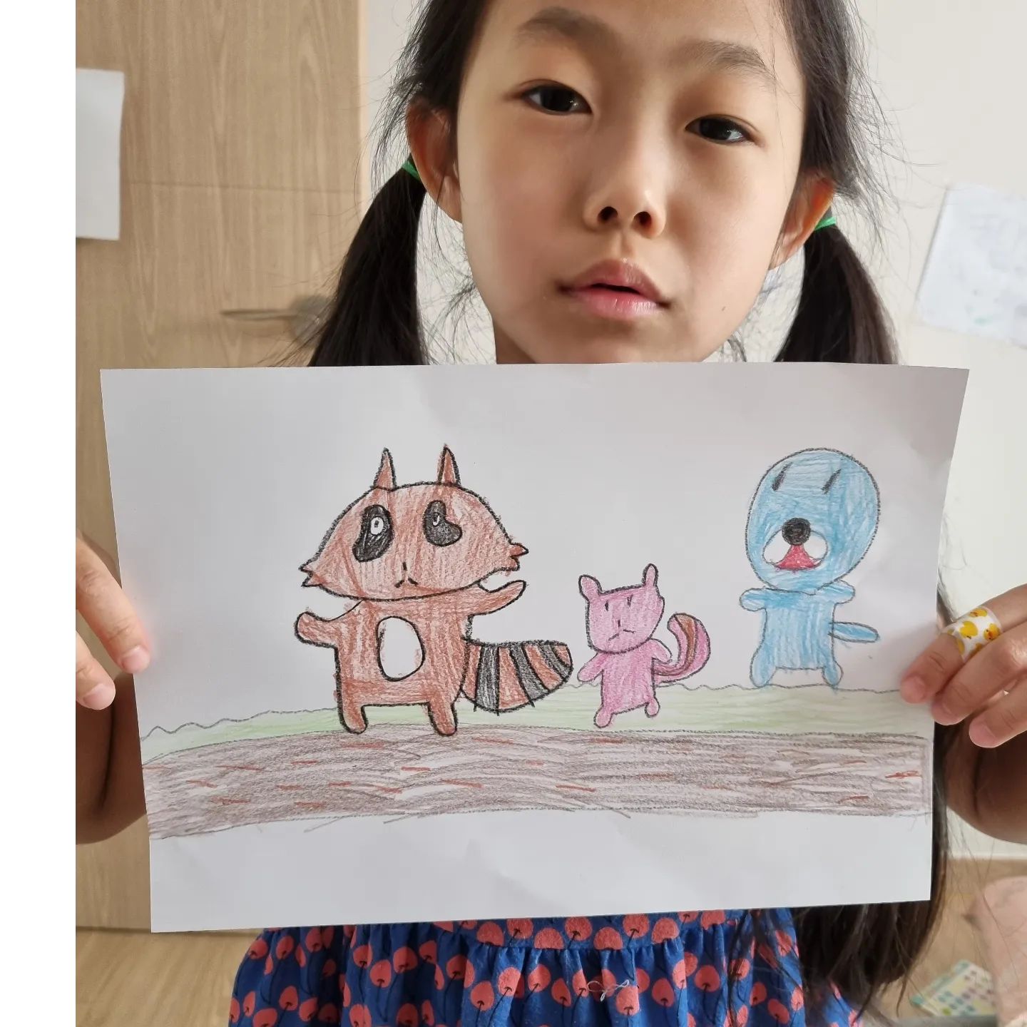 보노보노와 친구들 ☺️
보노보노를 얼마나 봤으면 이제 안 보고도
그럴듯하게 그린다.
날로 느는 그림 실력 🎨 
.
.
.
#초3딸 #보노보노 #포로리 #너부리 #그림그리기 #초등미술 #childartist #bonobono