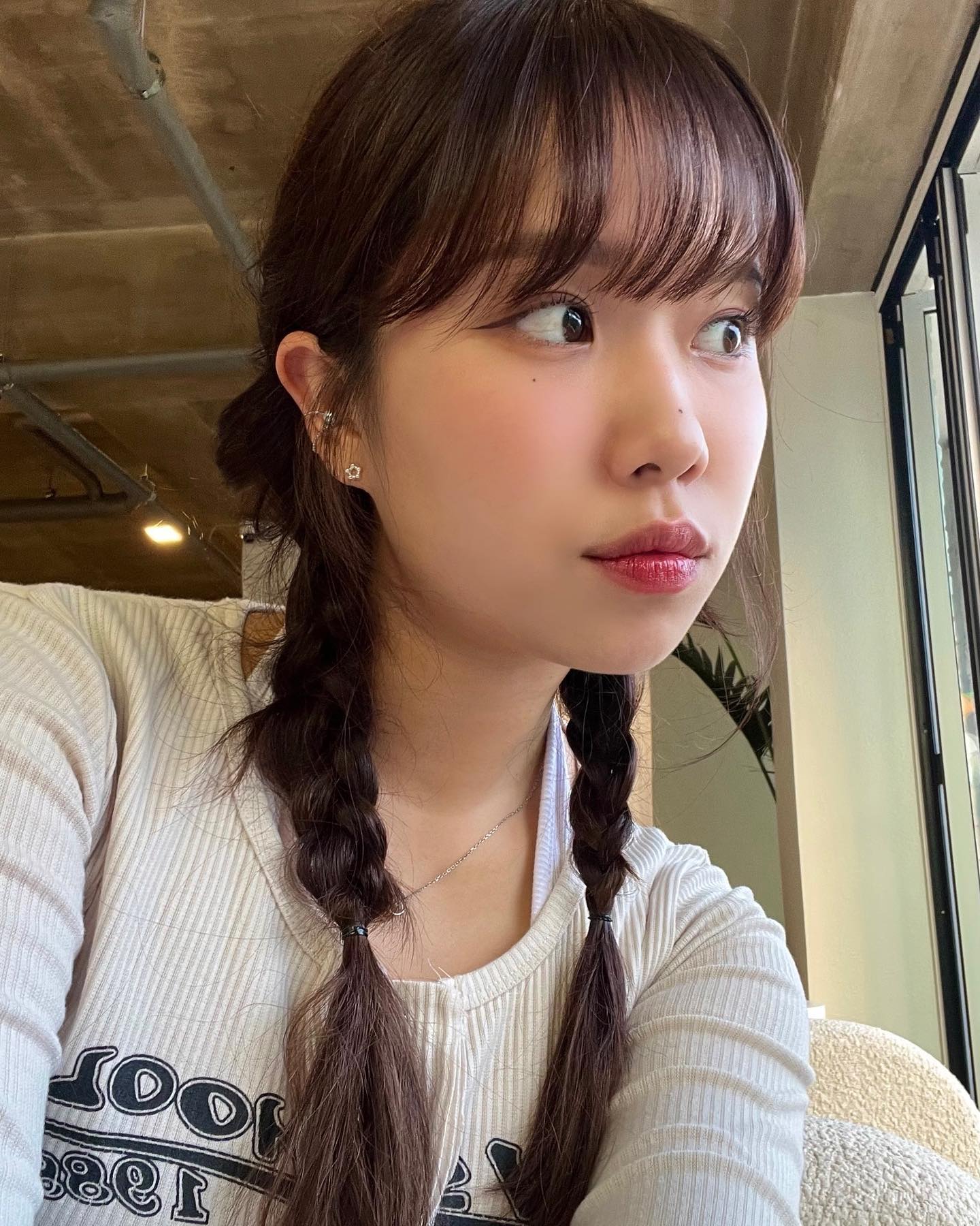 머리 엉망진창😵‍💫
-
-
-
-
-
-
-
-
.
#땋은머리 #뷰티 #오늘의코디 #패션 #ootd #데일리룩 #데일리코디 #dailylook #fashion #오늘뭐입지 #여자데일리룩 #follow4like #맞팔 #선팔 #fff #소통 #좋아요 #좋반 #like4likes #훈녀 #셀스타그램 #selfie #99 #00