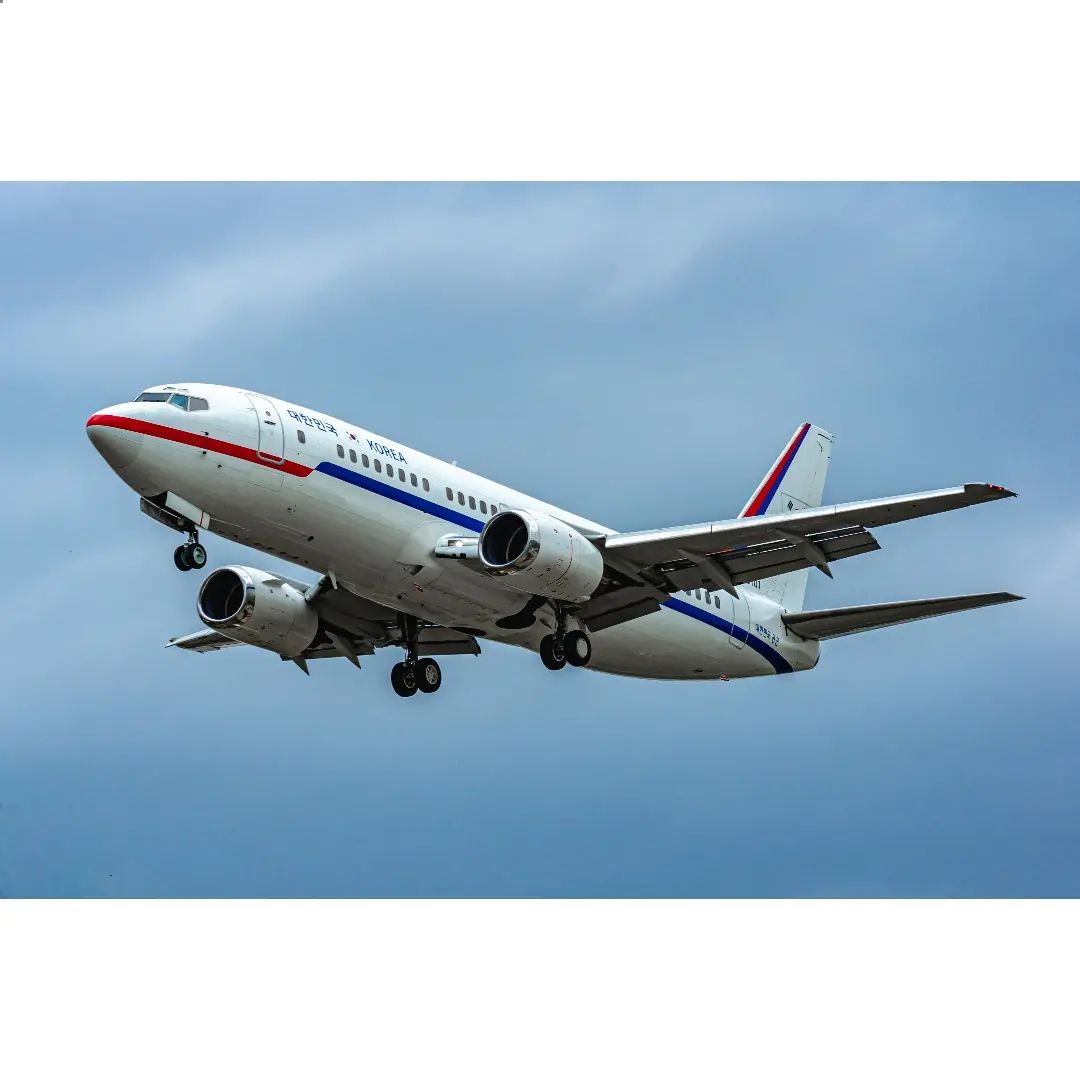ROKAF B733
--------------------------------‐---‐------------------------
✈️ Boeing 737-3Z8
🛬 RKSM - Seongnam Seoul Air Base
🇰🇷 rokaf_official 
--------------------------------------------------------------
#B733 #B737 #B737300 #B737Lovers #Boeing #BoeingLovers #사진 #Photography #비행기 #Airplane #취미 #Hobby #항공덕후 #항덕 #덕후 #aviation #aviationlovers #aviationspotter #RKSM #aviationphotography #airplanephotography #avgeek #airplanelovers #aviationgeek #공군 #대한민국공군 #공군2호기 #ROKAF #AirForce