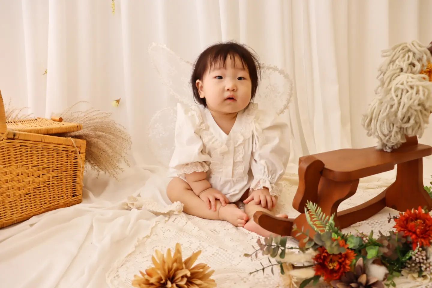 450기념🤍

요즘 감기를 달고사는
소윤이 입니다.

엄마가 너무 바빠서
많이 못놀아 주지만
기념일은 못놓치지🤭

오늘 460일인데 많이컷다 울애기♡
사진업뎃이 자꾸 늦어져서
다들 소식 궁금하셨죠?
잘 지내고 있습니다^^

장소
🏷 __reminisce__