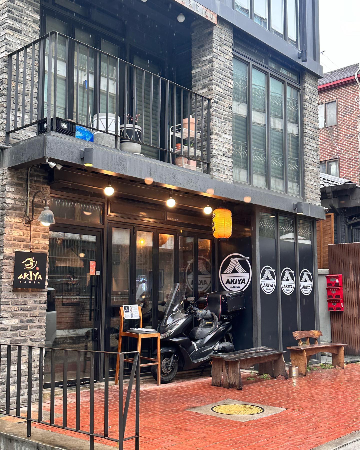 깔끔해서 맛나구만🍜
.
.
.
.
.
.
.
.
.

.
#라멘 #아키야라멘 #상수 #합정 #홍대 #맛집 #주말 #점심 #일상 #먹스타 #먹스타그램🍴 #맛스타그램 #food #instalike #instagram #먹방 #술스타그램