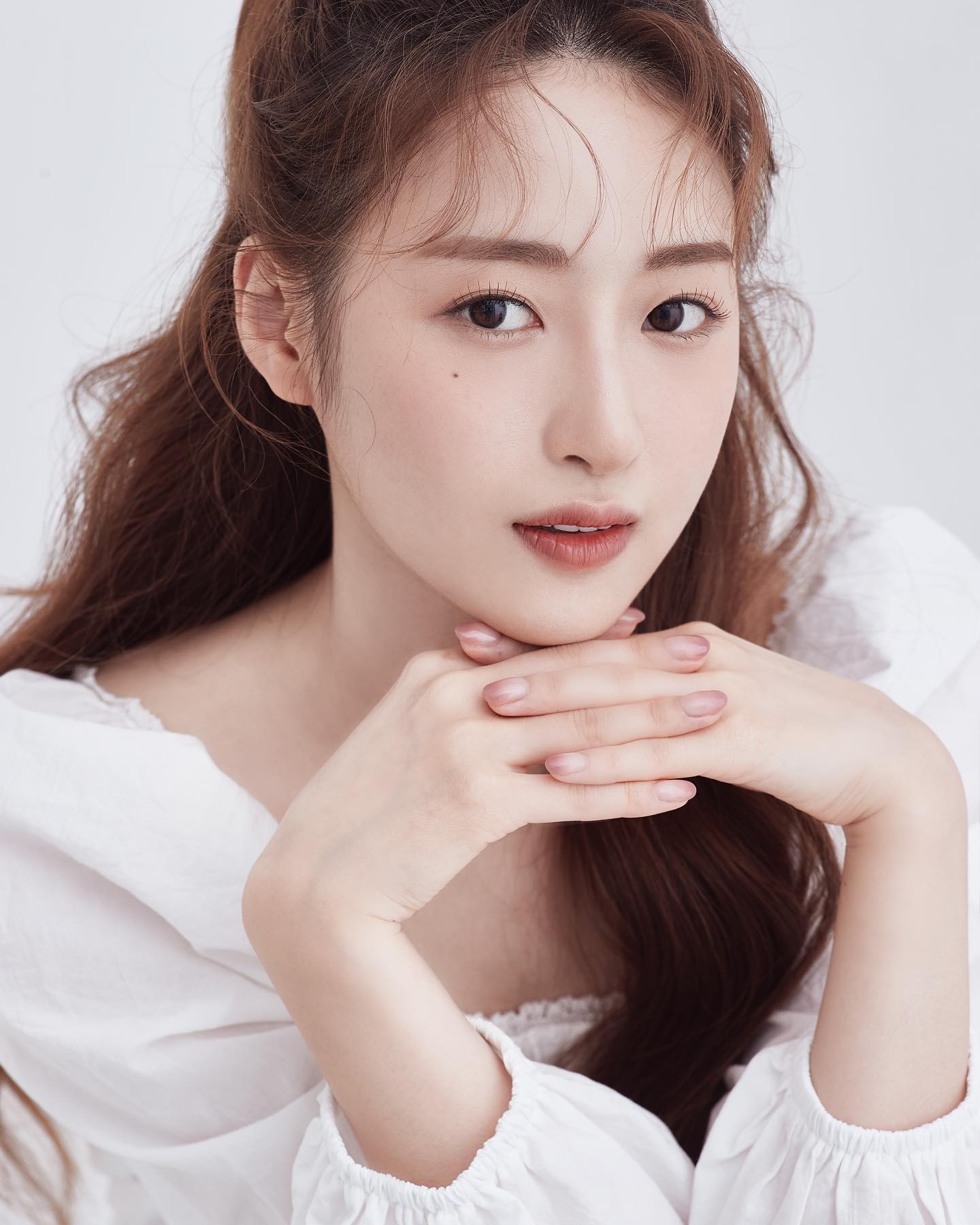 Photo / rarecolours_studio 
H&M / makeup_sso0