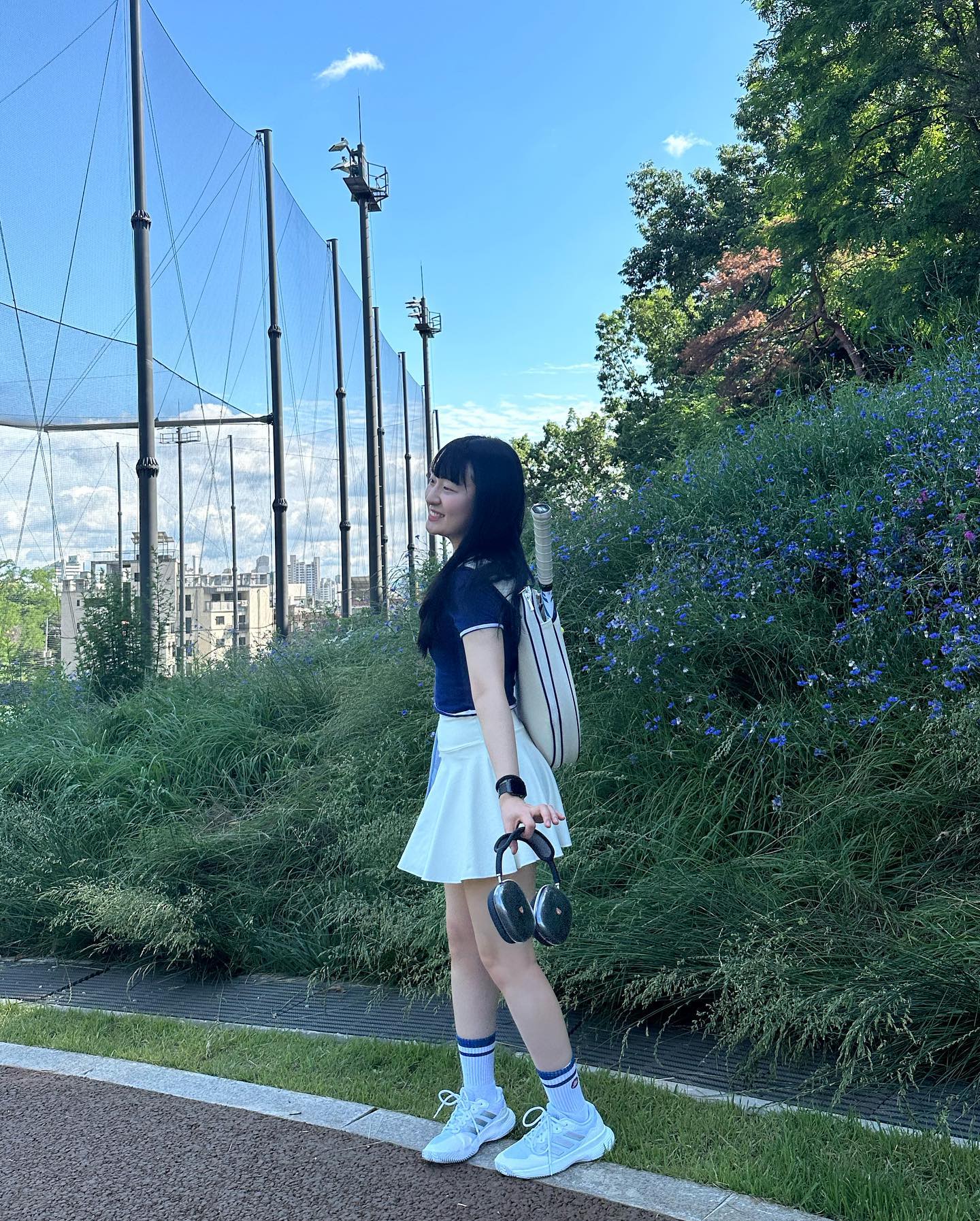 지혜 파트장님 덕에 생에 첫 실외테니스!
엉망진창이었지만 너무 재밌어~🎾