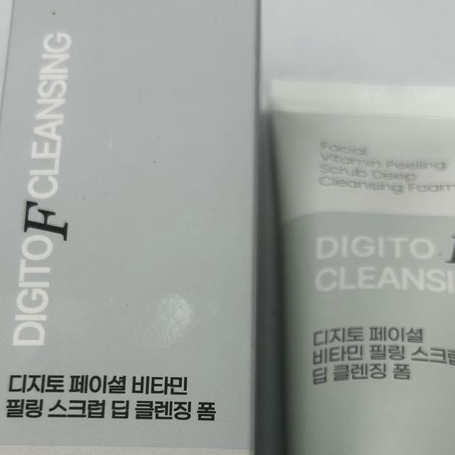 ❤서뤼❤ on Instagram: "#광고 ★디지토 클렌징폼 비타민 필링 각질제거 브라이트닝 딥 클렝징폼★피부 PH를 지켜주면서 자극없이 부드럽게 클렌징되며,마이크로 크리스탈린 셀룰로오스가 함