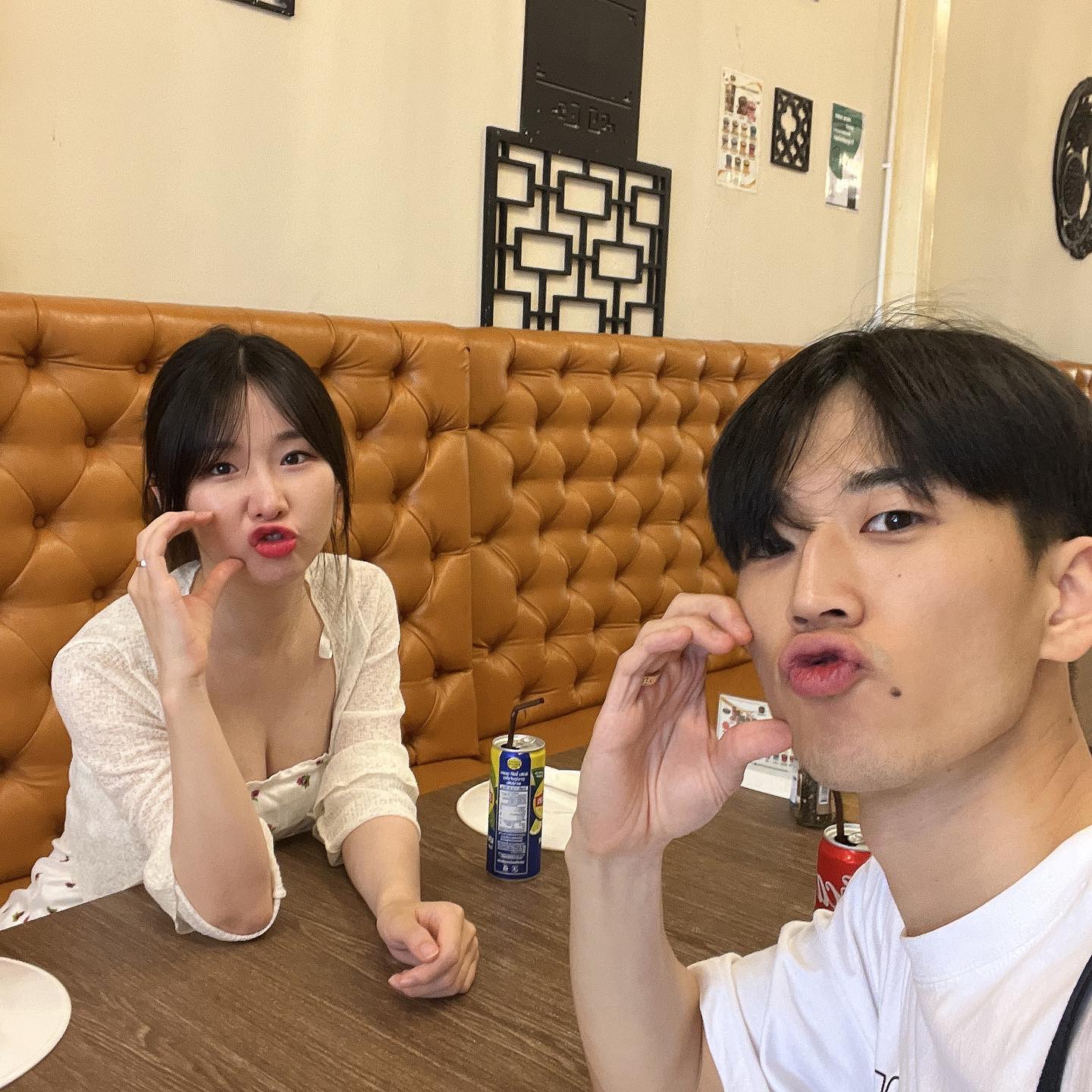 신혼여행 1일차.
이미 얼굴에 살찜

In #puket