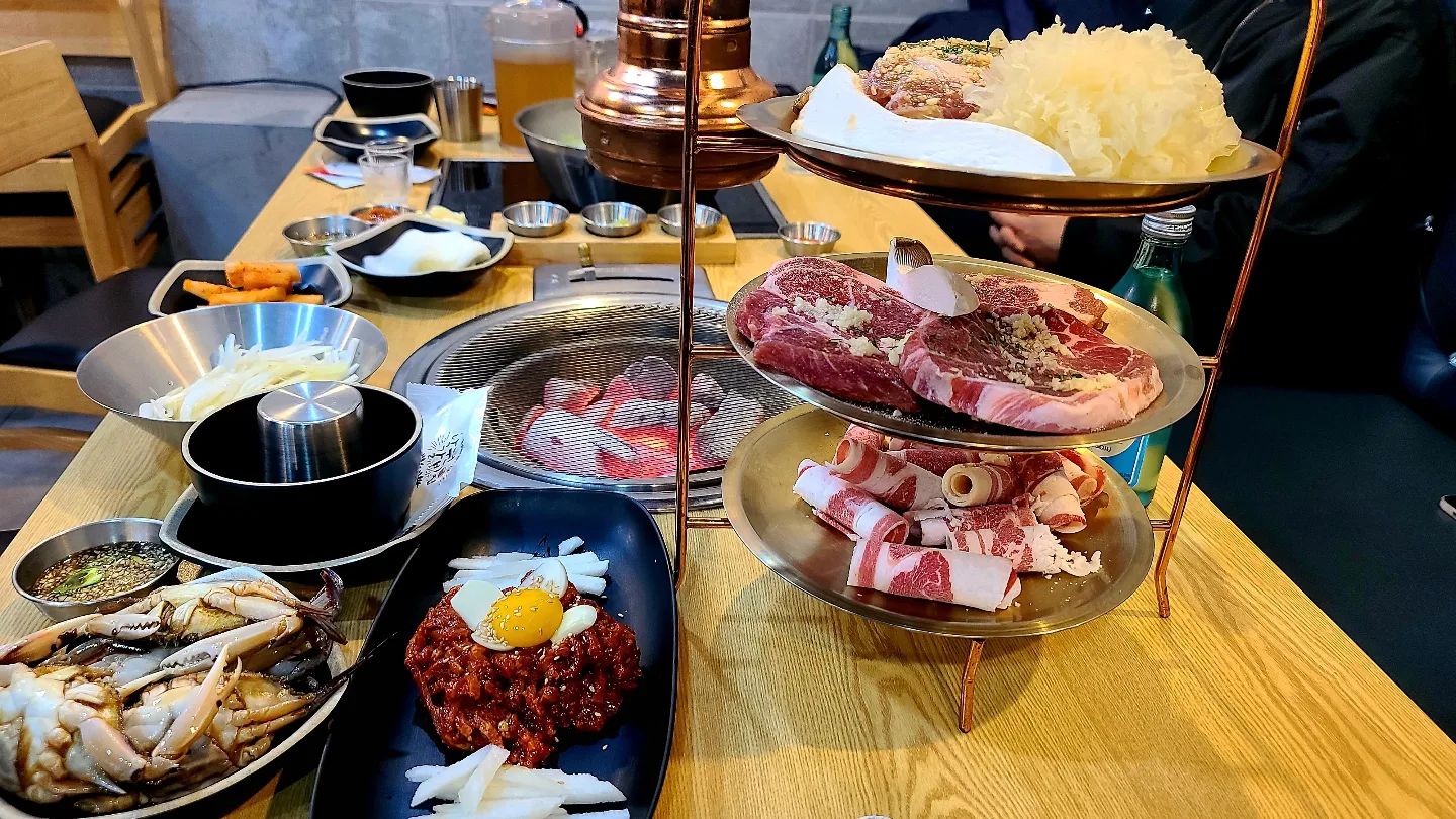 상호명 낙원갈비집 송탄점
주소 경기 평택시 경기대로 1405 1층
영업시간 11시30분~22시
브레이크타임 평일 15시~17시 
주말 15시~16시
휴무일 매주 화요일
전화번호 0507-1370-8744
주차 주차가능

고기 먹으면 샤브샤브가 서비스 !!
배뷰르게 먹을수있는곳 !
간장게장은 무한리필 ♡

#낙원갈비집
#낙원갈비집송탄점
#협찬 #샤브샤브서비스 #샤브샤브 #샤브샤브맛집 #송탄고기집 #송탄출장소맛집 #송탄맛집 #맛집투어 #송탄샤브샤브 #서정동고기집