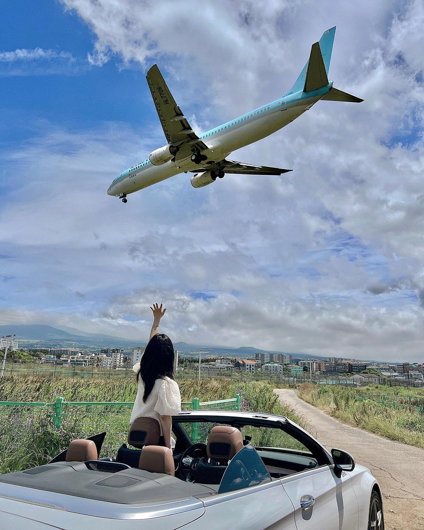 머리위로 비행기가 슝🛩🛬

#안녕제주🌴