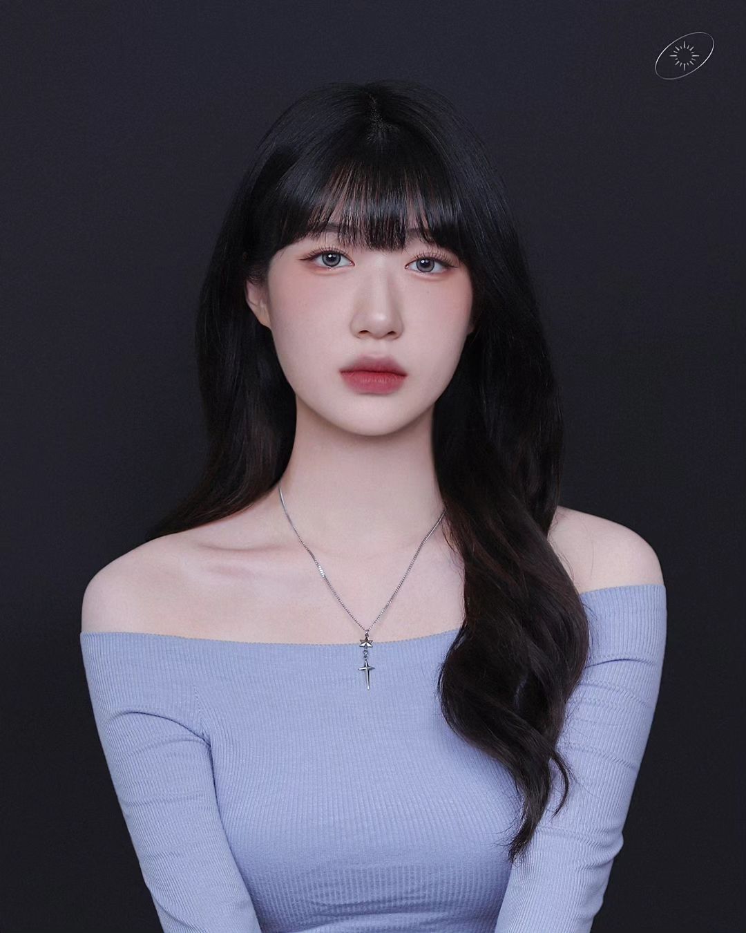 오늘도 너무 행복했던 기록 ··· 🖤
작가님이랑 얘기하면 왜이렇게 마음이 편해질까요🥰

#볕이드는곳 #증명사진 #프로필사진