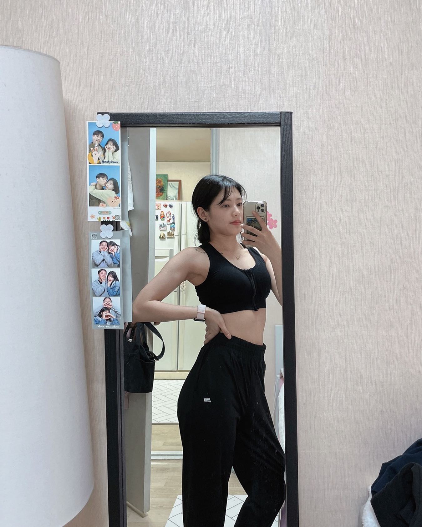 3개월헬스 끝낫댜 나름 나는 만족해땨 
혼자한거치고는..🤨
어깨를 집중적으로 한게 효과가 있나..?
이제 재등록해야짐..🥹 
허벅지도 빨리 갈라졌으면..🤍쫘악