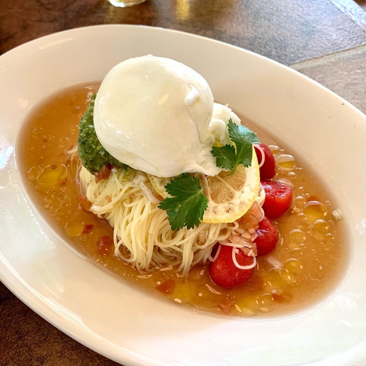 오스테리아밀즈

오랜만에 방문했는데 여전히 맛있네요~
양이 조금 아쉽긴하지만 너무 맛잇..! 😋💓

• 카프레제 콜드 카펠리니 19.0
• 한치 먹물 리조또 19.0

#범어동맛집 #대구파스타 #대구파스타맛집 #오스테리아밀즈