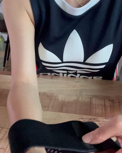 운동하는 못난이 on Instagram: "#광고 #협찬 #프지마보호대 3way보호대로 손목 발목 엘보까지~~ 딱~~잡아주는 보호대예요~~ 중간 벨끄로가 있어서 잡아주니 사용하기 더 편하네요~~ 전 손목보호대