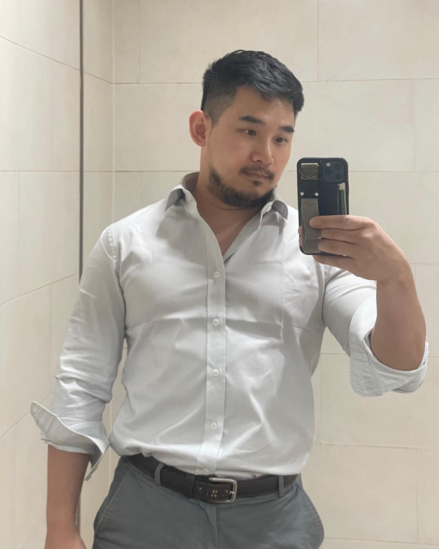 #buttonup 👔

#shirt #셔츠 #아저씨 #korean #daddy #koreandaddy #asianguy
