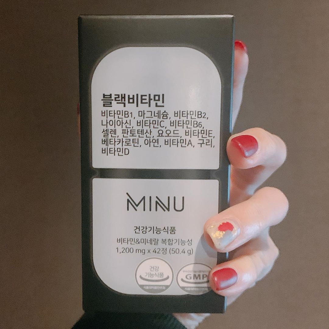 ᴡ ᴏ ᴏ ᴊ ᴇ ᴏ ɴ ɢ on Instagram: “#미누 #블랙비타민 . . 대전에서 열일하는 오빠에게 선물 :) 뭘 줘도 오 이거 좋다 라고 말한적없는 까다로운 오빠가 '이거 좀 좋은 것 같아'라고  확실한 피드백을 줬다 ✺◟(∗❛ัᴗ❛ั∗)◞✺ . . . ** 본 포스팅은 업체로부터 상품을…”