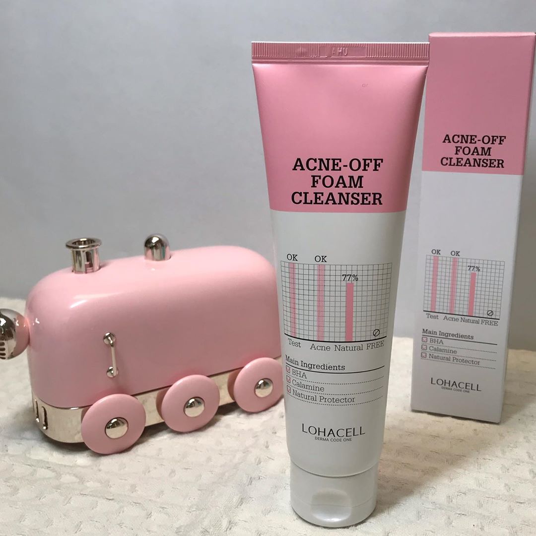 연이 on Instagram: “로하셀 아크네 오프 폼 클렌저💗 LOHACELL DERMA CODE ONE ACNE-OFF FOAM CLEANSER . . ✔️부드럽고 쫀쫀한 거품으로 딥 클렌징 ✔️피지 케어를 도와주는 성분인 '살리실산' 함유 ✔️자연 유래 계면활성제로 편안하고…”