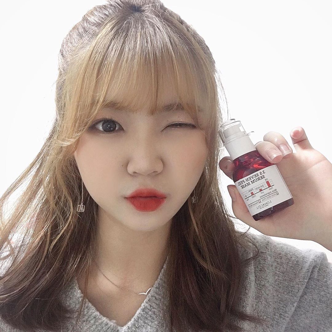 연지 on Instagram: “기다리던택배가왔어요~~~ʕ •ᴥ•ʔ  ʕっ•ᴥ•ʔっ  후기가 엄청난 로하셀 쌍욕세럼! 사람들이 왜 좋다고하는지 이유를 이제야 알았다👍🏻 *제품 설명 URL : https://bit.ly/2yLsjdo . . . #로하셀 #lohacell…”