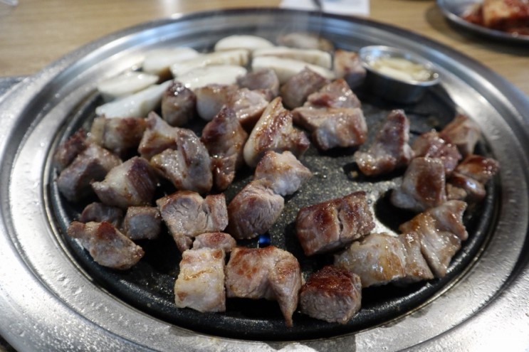 [성대역] 수원 성대역 인생 돼지고기집!! ‘보리네 주먹고기’ 육즙 대박!