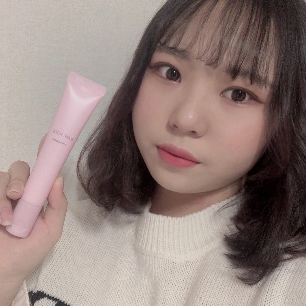 김소영 쏘 on Instagram: “기존 톤업크림 보다 자연스럽게 톤업되고 발림성도 좋고 촉촉해서 쓰기도 좋은 블랑풀 필터크림! - - - - #블랑풀 #필터크림 #블랑풀톤업 #블랑풀필터크림 #톤업크림 #톤업크림추천 #자연스러운 #미백크림 #협찬 #협찬문의 #DM #인친 #다렉…”
