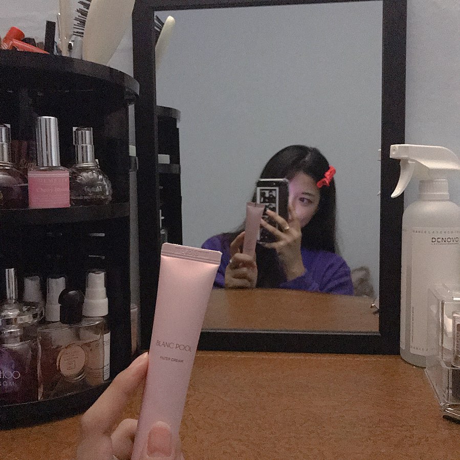 Seo eun🏷 on Instagram: “아기안고서 풀메하면 이상하게 쳐다보는사람들 시선이 싫어서 피부화장은 거의 안하는편인데 블랑풀크림은 원래 내피부 같자나 🙊 ✔️ 구매는 @blancpool_official . . .  #블랑풀 #필터크림 #블랑풀톤업 #블랑풀필터크림 #톤업크림…”