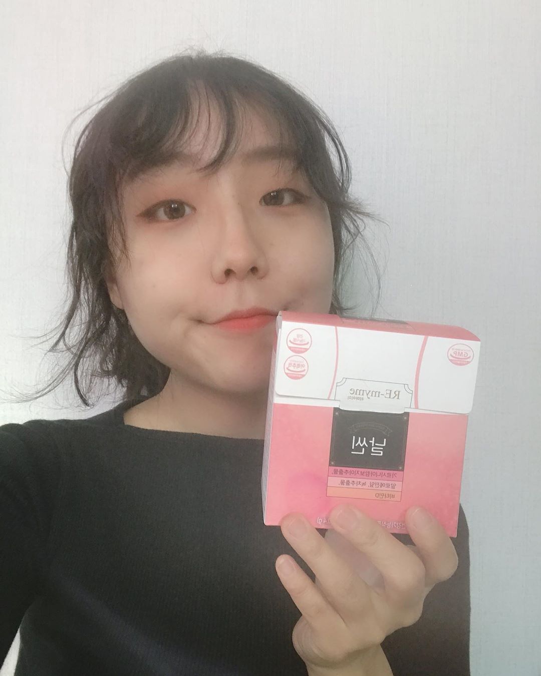 민둉 on Instagram: “#20191028  #20191028  지난 번에 올렸던 다이어트 보조제 리마이미 5일동안 먹었어요. 우선 주성분을 보면, 가르시니아캄보지아추출물, 녹차추출물(카테킨), 알로에전잎추출분말, 비타민D 인데요. 체지방 감소, 배변활동 원활 등 올인원…”