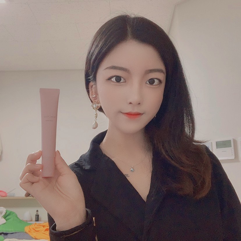 ᴴᴱᴱᴶᴵᴺ on Instagram: “나 이제 얼굴 동동 안해,,,
자연스러운 톤업 크림 블랑풀 필터크림 (｡･ω･｡) _❤️
_
_
_
#블랑풀 #필터크림 #블랑풀톤업 #블랑풀필터크림 #톤업크림 #톤업크림추천”