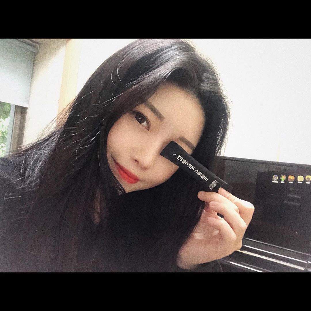 grace of God ෆ on Instagram: “버블레스 저분자 콜라겐 🧸 🍁분자 구조가 작은 피쉬 콜라겐을 사용하여 체내 흡수율이 높음 🍃콜라겐 합성의 기본 물질인 비타민C와 활력을 위한 비타민B 함유 🌼어디서든 간편하게 섭취가 가능한 스틱포 포장 🌸히알루론산 함유 / 거부감 없는 상큼한 레몬맛…”