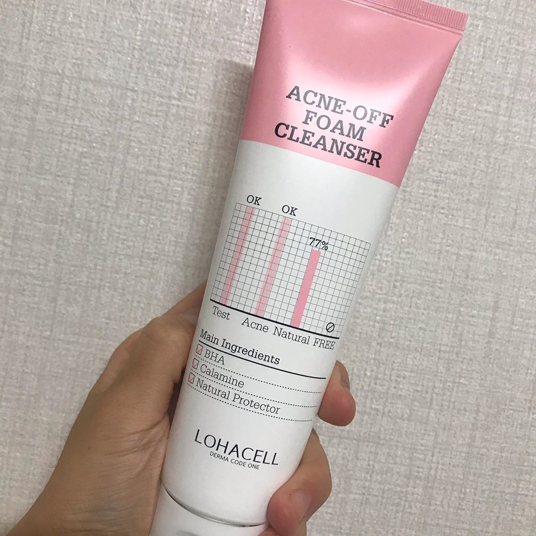 Chloe Im on Instagram: “로하셀 아크네오프폼클렌저! 여드름성 좁쌀여드름피부들은 무조건 써야하는 성분착한 저자극성 폼클렌징! . 트러블완화에 도움이 되는 살리실산과 칼라민성분이 함유된 제품이라 트러블성 피부는 무조건 필수템! 모찌거품이 피부자극을 최소화해서 모공속 노폐물까지…”