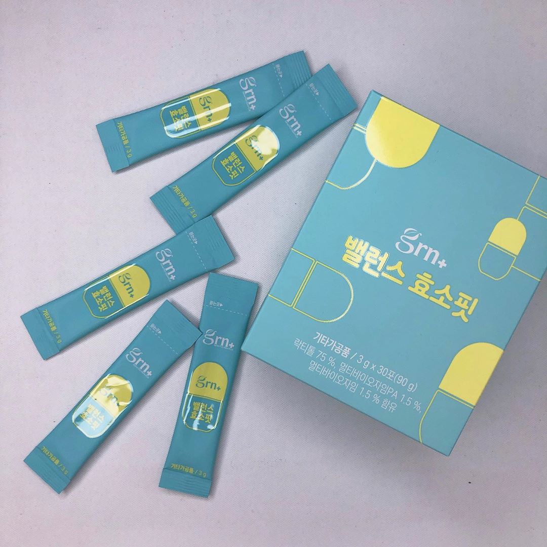 @mirnakiim on Instagram: “GRN 밸런스 효소핏 리얼 후기💙 음식물 분해와 배출을 도와주는 효소를 담아 원활한 배변활동으로 다이어트에도 좋음! ⠀ 효소의 불편한 냄새를 잡고, 상큼한 레몬요거트 맛으로 맛있게! 휴대가 편리한 포 형태로 이루어져 언제 어디서든 간편하게 먹을 수…”
