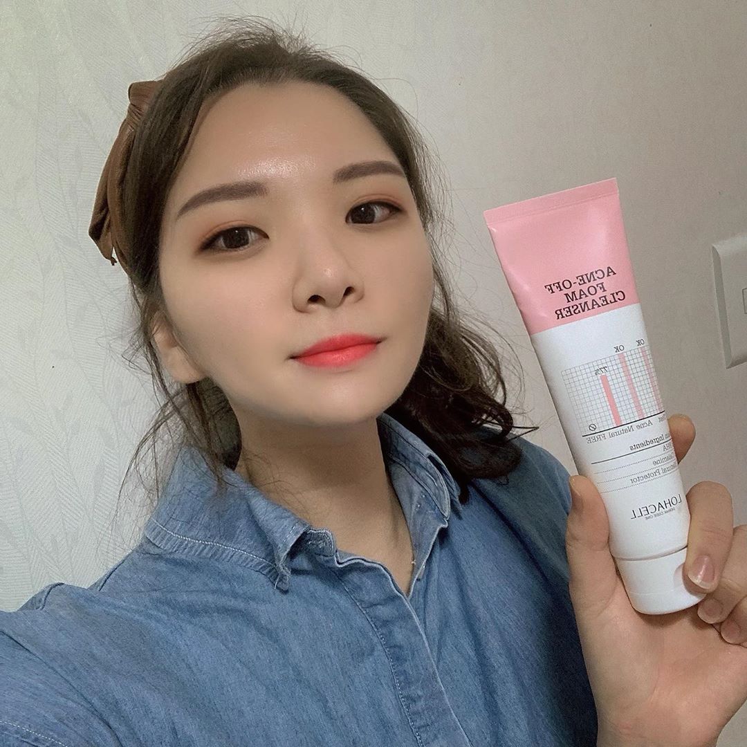 유진🌙 on Instagram: “#ad #로하셀 #lohacell #로하셀아크네오프폼클렌저 #아크네오프폼클렌저 #로하셀폼클렌징 #로하셀폼클렌저 #로하셀클렌징폼 #로하셀여드름폼클렌징 #로하셀여드름클렌징폼 #로하셀아크네폼클렌저 #아크네폼클렌저 #아크네클렌징폼…”