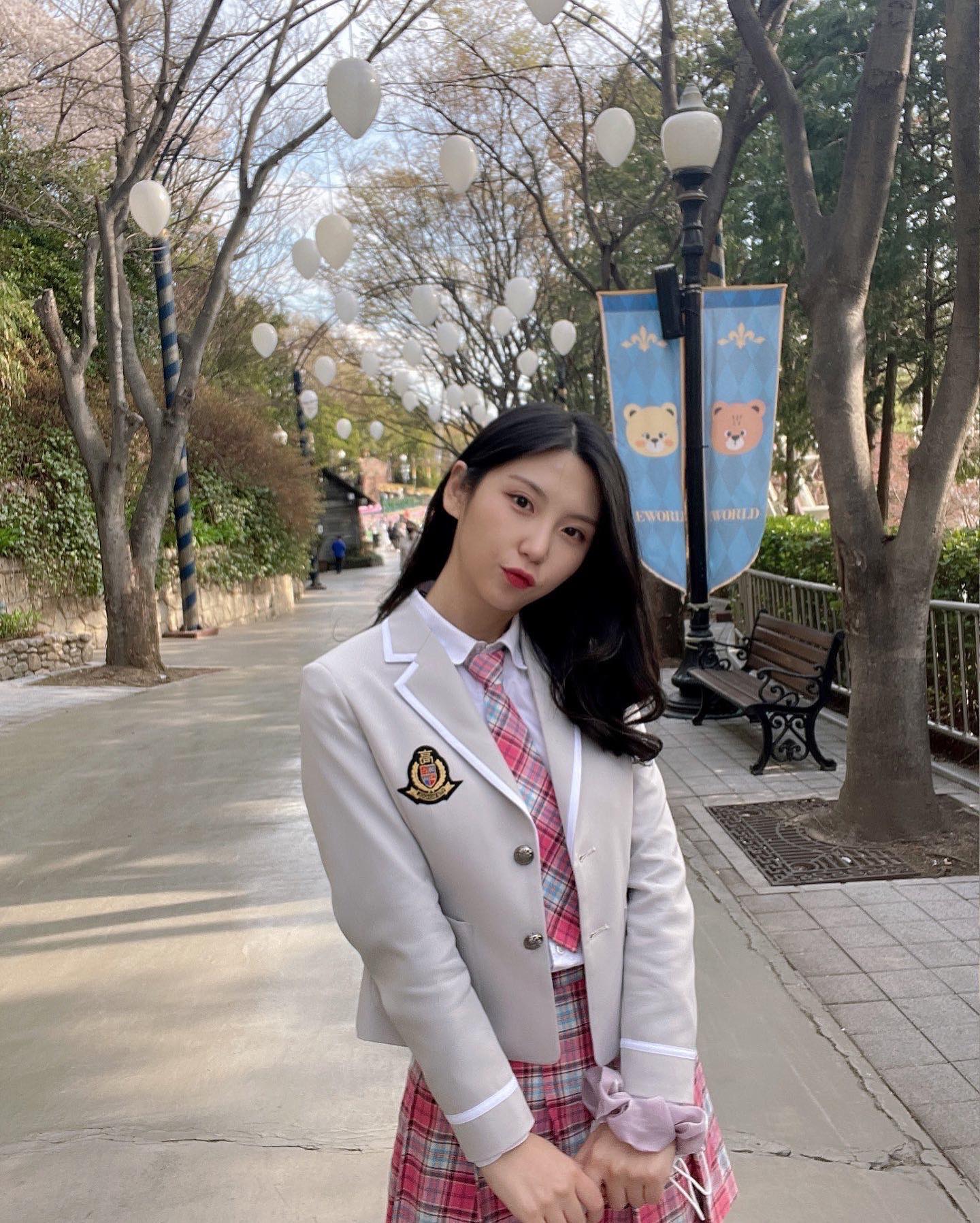 당신의 소녀에게 투표하세요୧( “̮ )୨