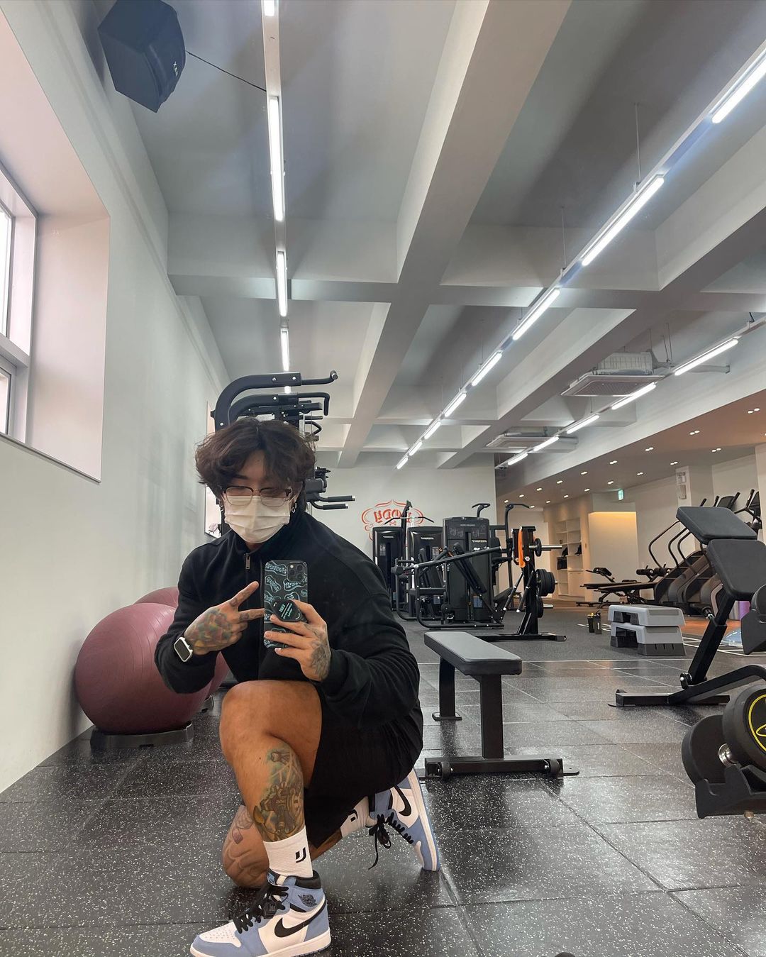이승사자 on Instagram: “#협찬 #울티모 이번엔 🧦양말이닷! #스포츠양말 협찬 받아서 착용하고 운동하고 너무 좋아서 이렇게 올려봐요!! 촥촥 감겨서 #기능성양말 🧦 땀이 많은 저한테 운동