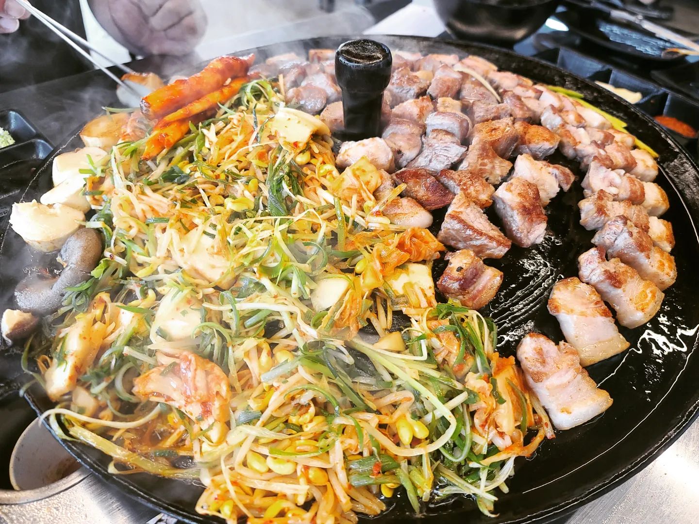 #현풍맛집
#대구테크노폴리스맛집
#대구텍폴맛집
#삼겹살맛집
#육뚜껑본점
#믿고먹는육뚜껑
#존맛탱 #이게찐이지👍🏻👍🏻
#육뚜껑은사랑이어라~