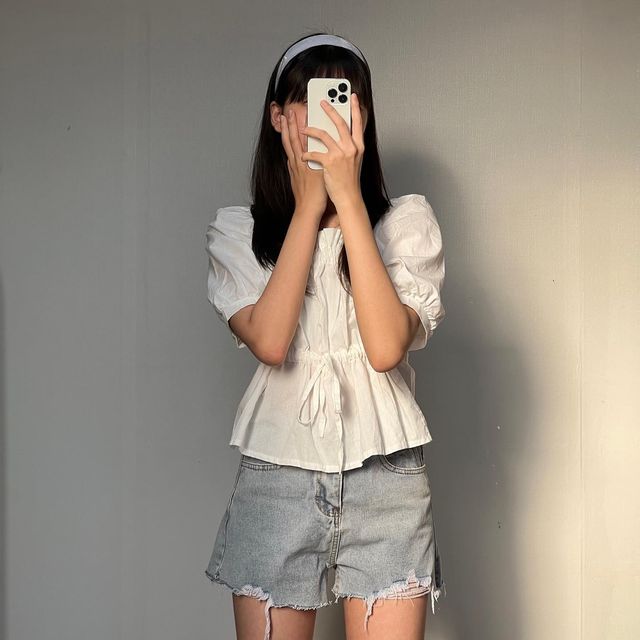 여 름 on Instagram: "난 아직 여름을 보낼 수가 없는걸..❔"