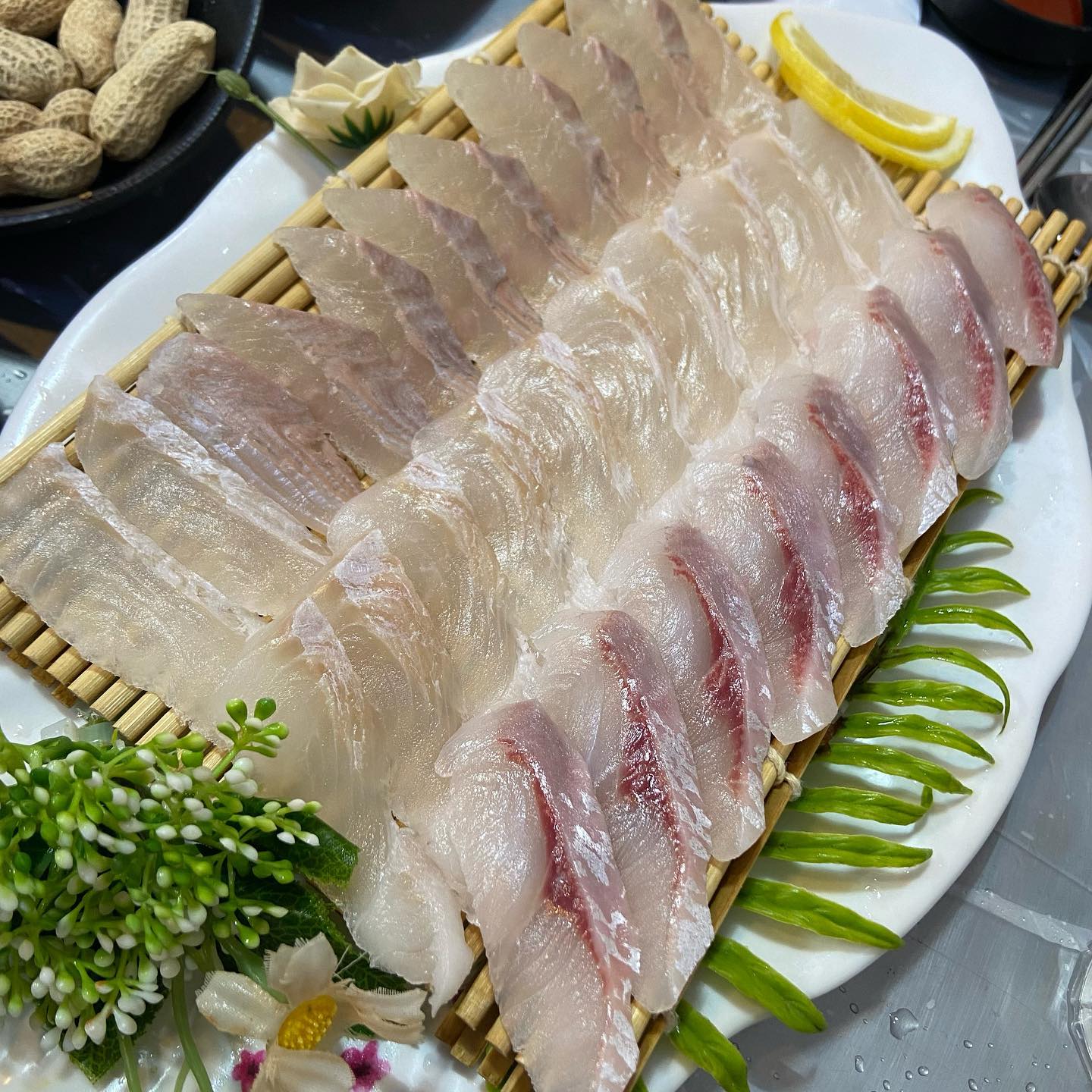 포항여행 오면 먹어야 하는 묵돌이❗️
포항에서 제일 유명한 횟집~ 대게집~ 인듯😆

#포항맛집 #포항영일대맛집 #포항묵돌이 #포항대게맛집 #포항대게 #포항영일대